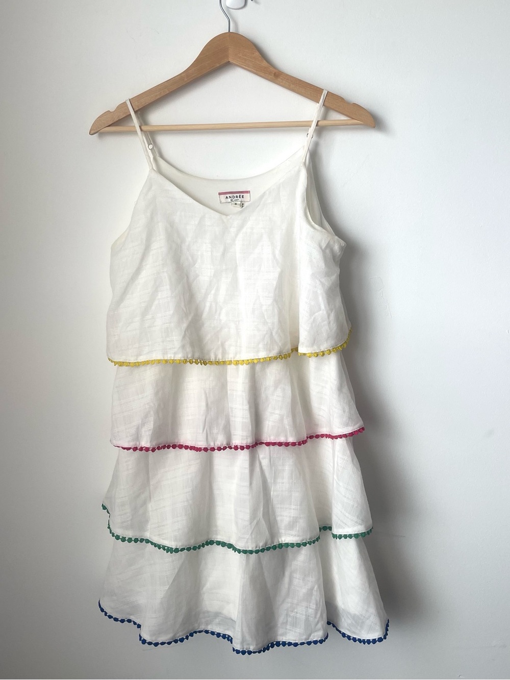 ANDREE BY UNIT White Tiered Spaghetti-Strap Dress w Rainbow Pom Trim size small